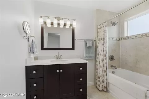 Bath - 2123 E 74th Ave # 2, Anchorage, AK 99507 photo 1 of 5