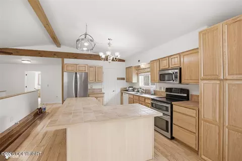 Kitchen - 32907 Cirrus Way, Eagle River, AK 99577 photo 4 of 8