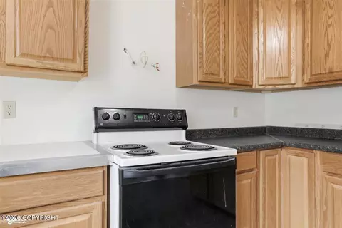 Kitchen - 32907 Cirrus Way, Eagle River, AK 99577 photo 3 of 8