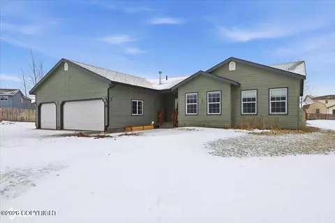 2723 N Azurite Cir, Wasilla, AK 99654