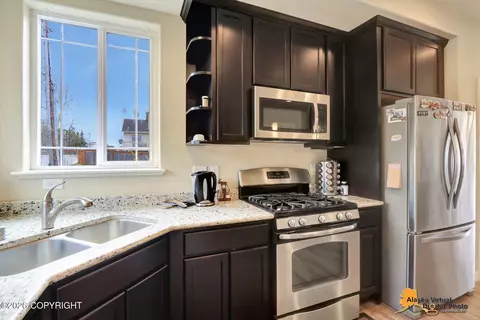 Kitchen - 264 Cook Inlet Loop # 3D, Anchorage, AK 99501 photo 3 of 5
