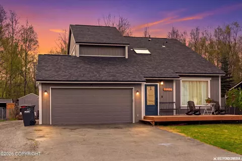 720 Woodmar Pl, Anchorage, AK 99515