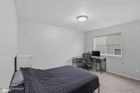 Bedroom - 9095 Eagle River Ln, Eagle River, AK 99577 photo 3 of 6