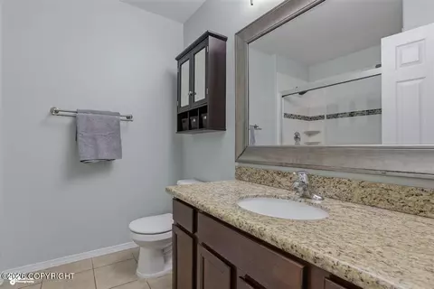 Bath - 9095 Eagle River Ln, Eagle River, AK 99577 photo 2 of 3