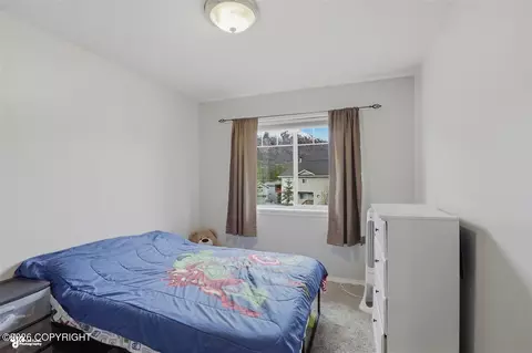 Bedroom - 9095 Eagle River Ln, Eagle River, AK 99577 photo 4 of 6