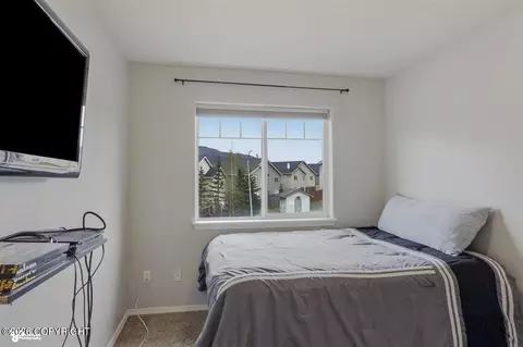 Bedroom - 9095 Eagle River Ln, Eagle River, AK 99577 photo 5 of 6