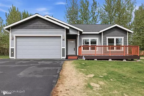 1135 W Angel Cir, Palmer, AK 99645