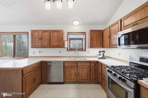 Kitchen - 8861 E Lexington St, Palmer, AK 99645 photo 4 of 6