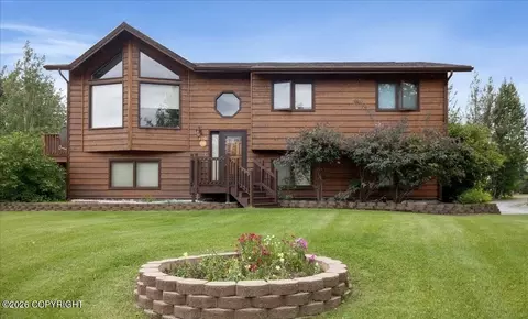 8861 E Lexington St, Palmer, AK 99645