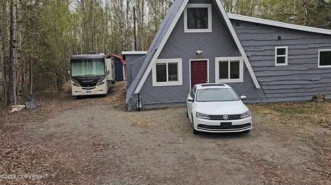 1500 W Melanie Ave, Wasilla, AK 99654