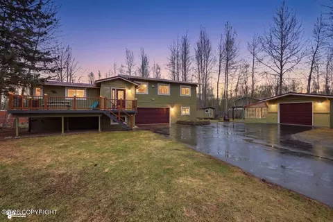 1431 S Countrywood Dr, Wasilla, AK 99654