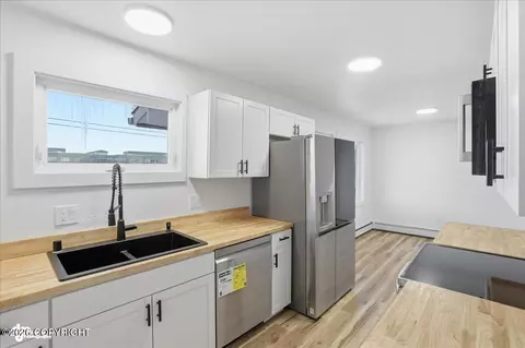 Kitchen - 7339 E 17th Ave, Anchorage, AK 99504 photo 3 of 3