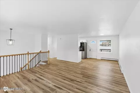 Living - 7339 E 17th Ave, Anchorage, AK 99504 photo 4 of 5