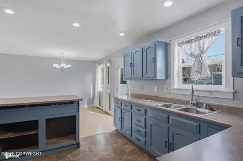 Kitchen - 8100 E 20th Ave, Anchorage, AK 99504 photo 3 of 4
