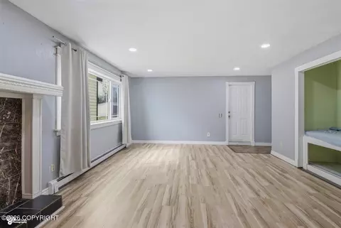 Living - 8100 E 20th Ave, Anchorage, AK 99504 photo 3 of 4
