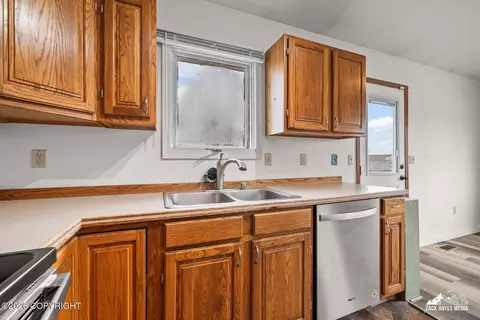 Kitchen - 6910 Ryan Ct, Anchorage, AK 99504 photo 5 of 6