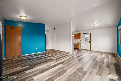 Living - 6910 Ryan Ct, Anchorage, AK 99504 photo 3 of 6