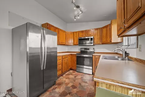 Kitchen - 6910 Ryan Ct, Anchorage, AK 99504 photo 3 of 6