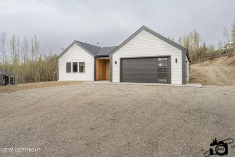 1060 N Hickory St, Wasilla, AK 99654