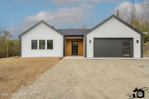 1060 N Hickory St, Wasilla, AK 99654