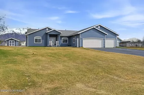 245 N Ayrshire Cir, Palmer, AK 99645