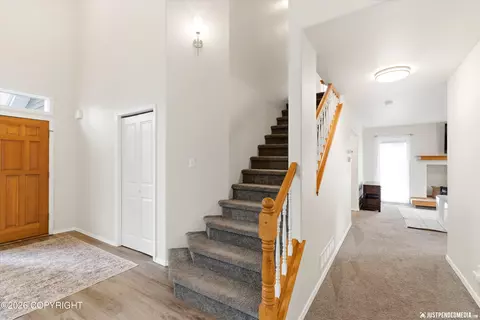 Entry Way - 11027 Kaskanak Dr, Eagle River, AK 99577 photo 3 of 7