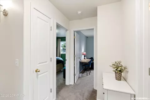 Entry Way - 11027 Kaskanak Dr, Eagle River, AK 99577 photo 4 of 7