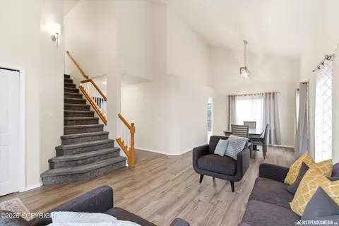 Living - 11027 Kaskanak Dr, Eagle River, AK 99577 photo 2 of 5