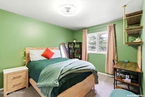 Bedroom - 11027 Kaskanak Dr, Eagle River, AK 99577 photo 4 of 6