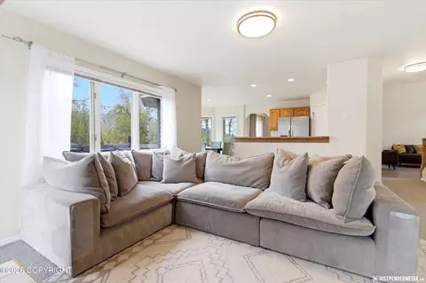 Living - 11027 Kaskanak Dr, Eagle River, AK 99577 photo 5 of 5