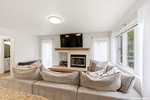 Living - 11027 Kaskanak Dr, Eagle River, AK 99577 photo 4 of 5