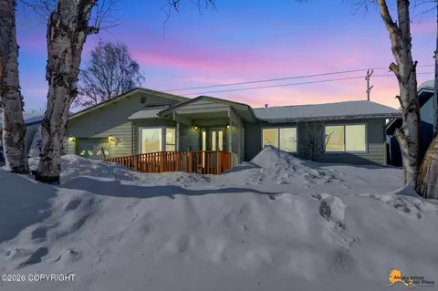 2571 Lyvona Ln, Anchorage, AK 99502