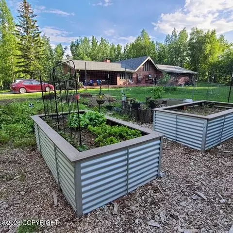 2051 E Fairview Loop Loop, Wasilla, AK 99654