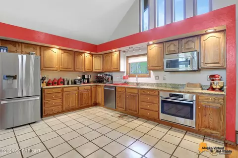 Kitchen - 2051 E Fairview Loop, Wasilla, AK 99654 photo 7 of 8