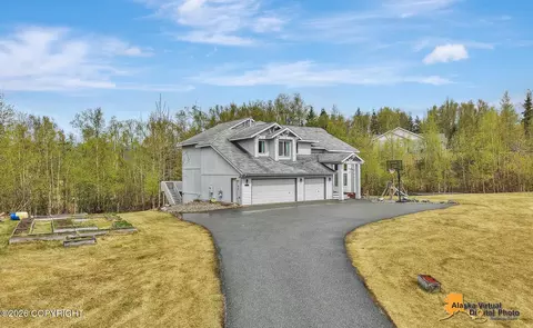2804 W Discovery Loop, Wasilla, AK 99654
