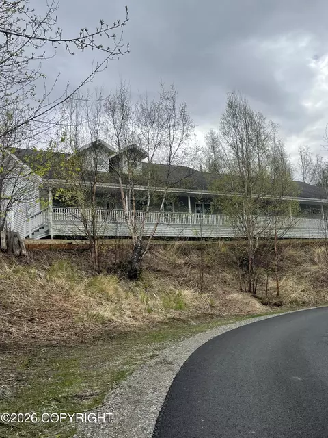12102 Fence Line Dr, Palmer, AK 99645