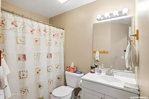 Bath - 9200 Flintlock St, Anchorage, AK 99507 photo 1 of 4