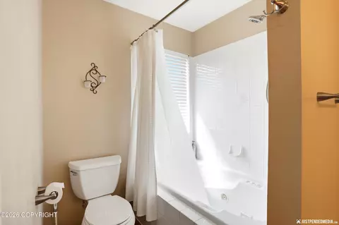Bath - 9200 Flintlock St, Anchorage, AK 99507 photo 4 of 4
