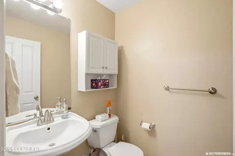 Bath - 9200 Flintlock St, Anchorage, AK 99507 photo 3 of 4