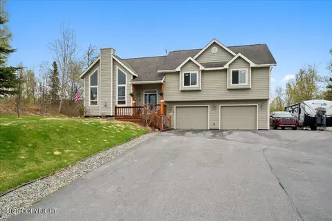 2375 N Comanche Trl, Palmer, AK 99645