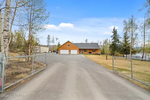 4748 N Trace Anderson Cir, Wasilla, AK 99654