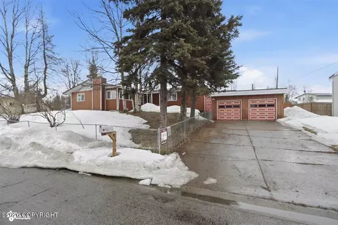 1936 Hamilton Dr, Anchorage, AK 99515