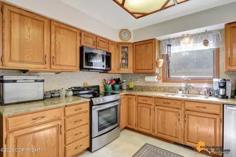 Kitchen - 19624 S Montague Loop, Eagle River, AK 99577 photo 4 of 4