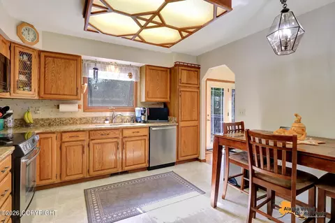 Kitchen - 19624 S Montague Loop, Eagle River, AK 99577 photo 2 of 4