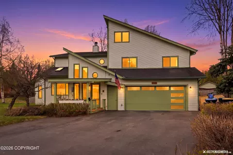 2440 Scarborough Dr, Anchorage, AK 99504