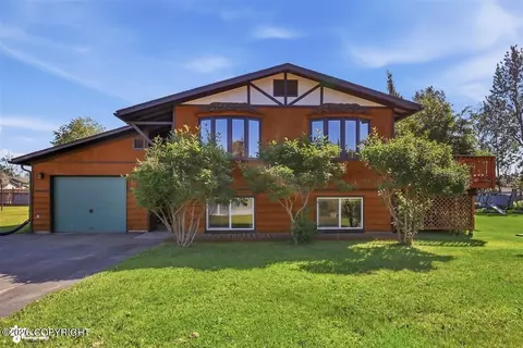 323 W Rockwell Ave, Soldotna, AK 99669
