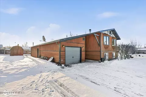 323 W Rockwell Ave, Soldotna, AK 99669