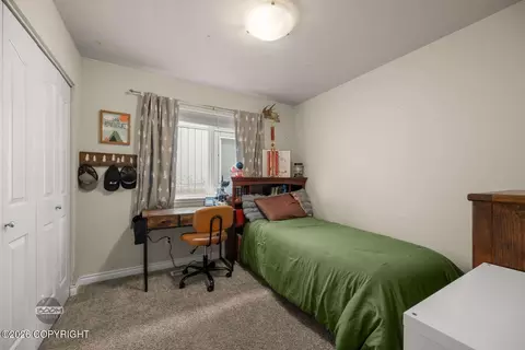 Bedroom - 20730 Mountainside Dr, Eagle River, AK 99577 photo 3 of 8