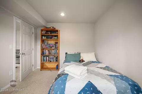 Bedroom - 20730 Mountainside Dr, Eagle River, AK 99577 photo 7 of 8