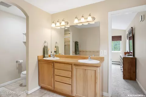 Bath - 20646 Icefall Dr, Eagle River, AK 99577 photo 2 of 4